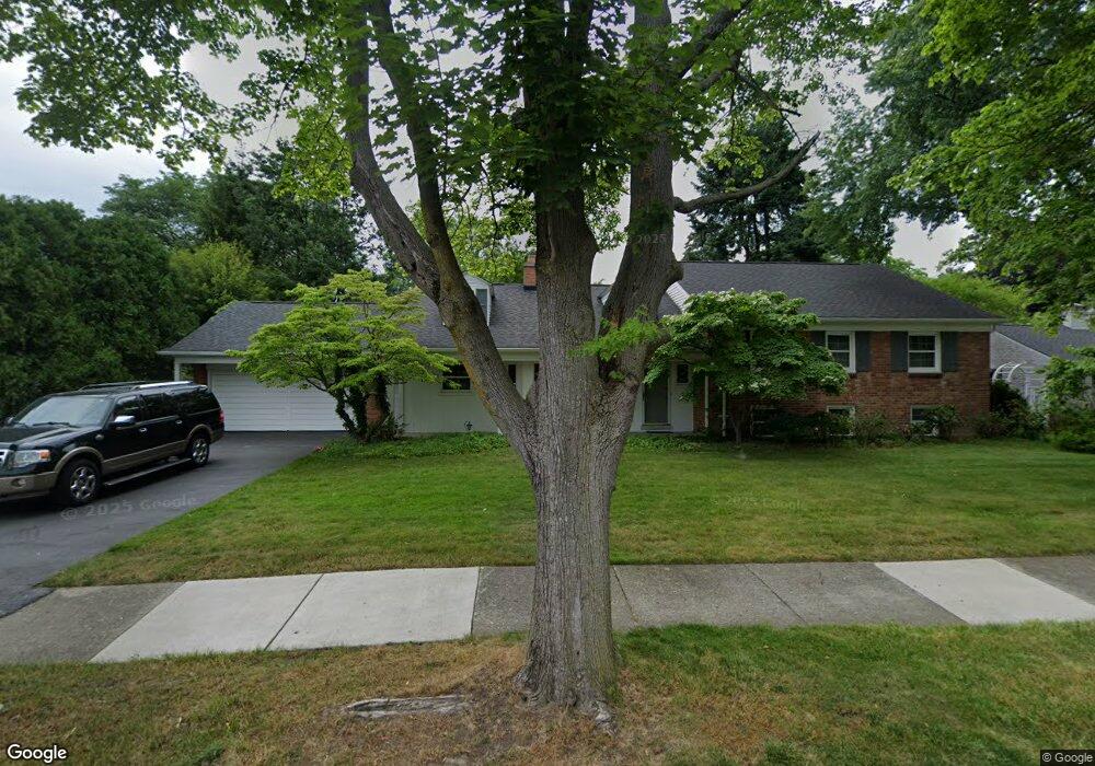 42 Lakecrest Ln, Grosse Pointe Farms, MI 48236 - photo 1