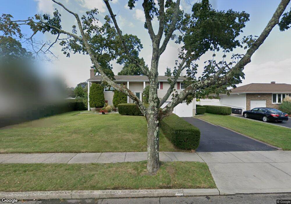 45 Rita Crescent, ComMacK, NY 11725 - photo 1