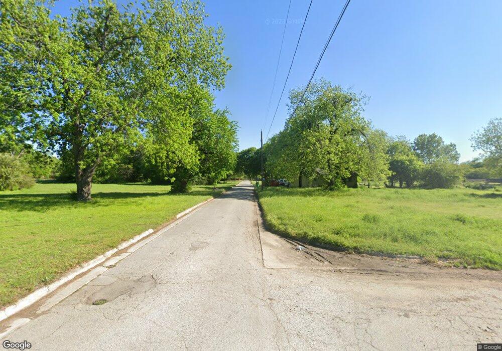 818 Beattie St, Gainesville, TX 76240 - photo 1