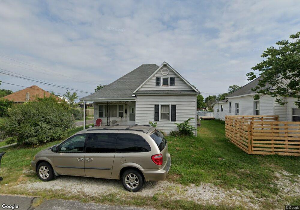 101 W Hinton Ave, Moberly, MO 65270 - photo 1