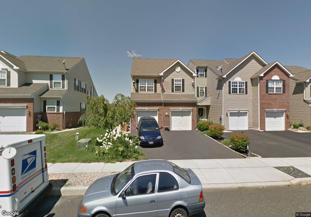 5227 Spring Ridge Dr E, Macungie, PA 18062 - photo 1