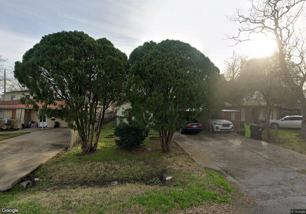 906 Avenue E, Rosenberg, TX 77471 - photo 1