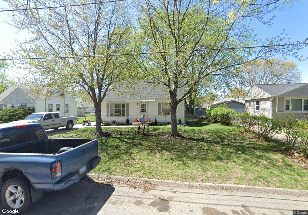 2006 50th St, Des Moines, IA 50310 - photo 1