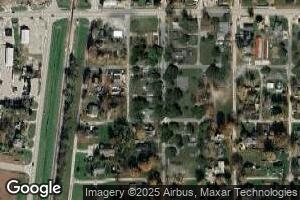 414 S Locust St, Arcola, IL 61910