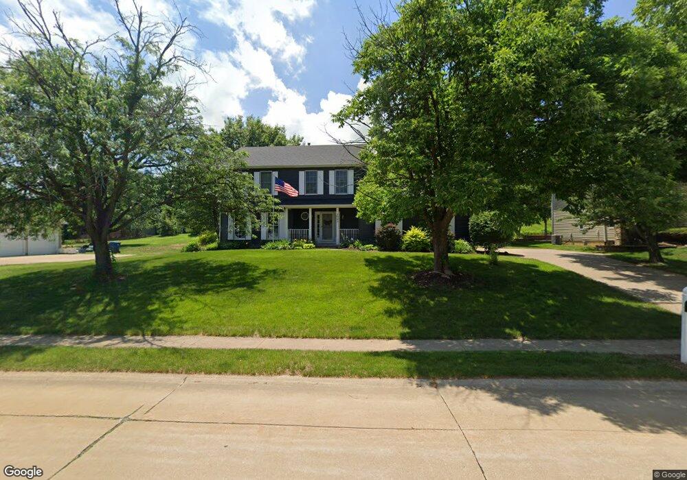 2943 E 43rd St, Davenport, IA 52807 - photo 1