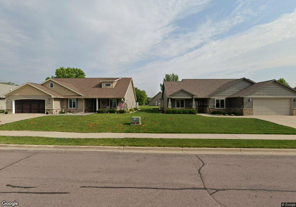 10 N Pointe Ct, North Mankato, MN 56003 - photo 1