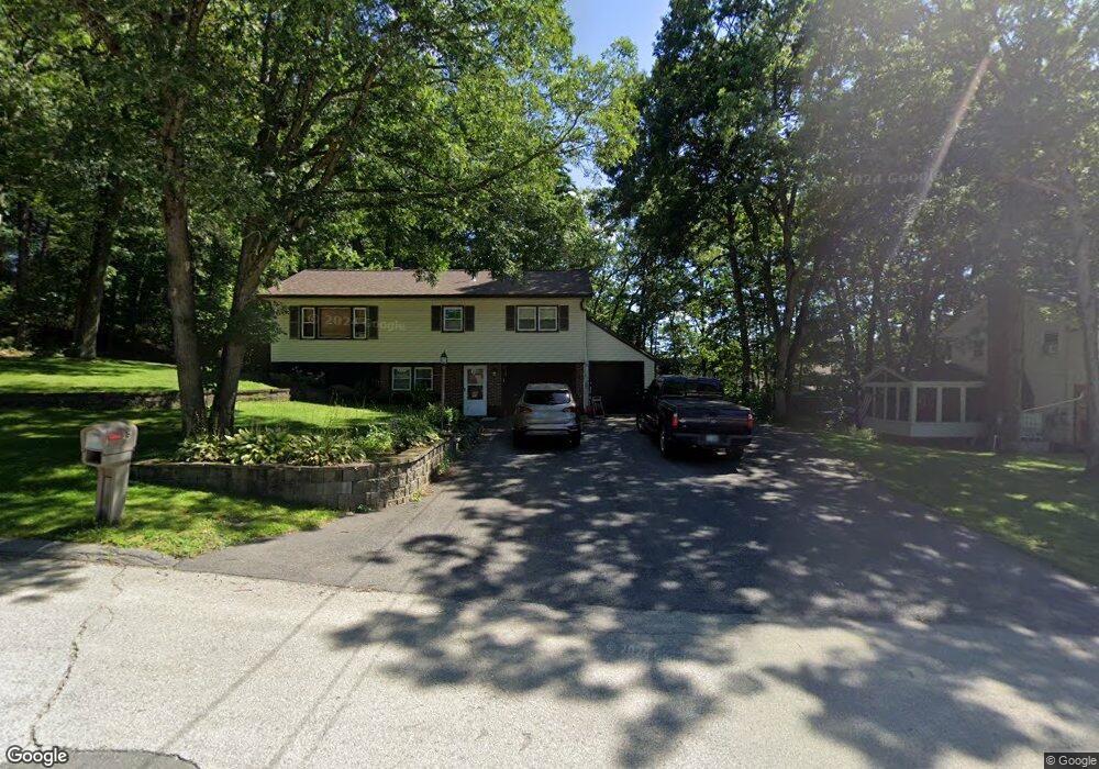 15 Regina St, Hudson, NH 03051 - photo 1