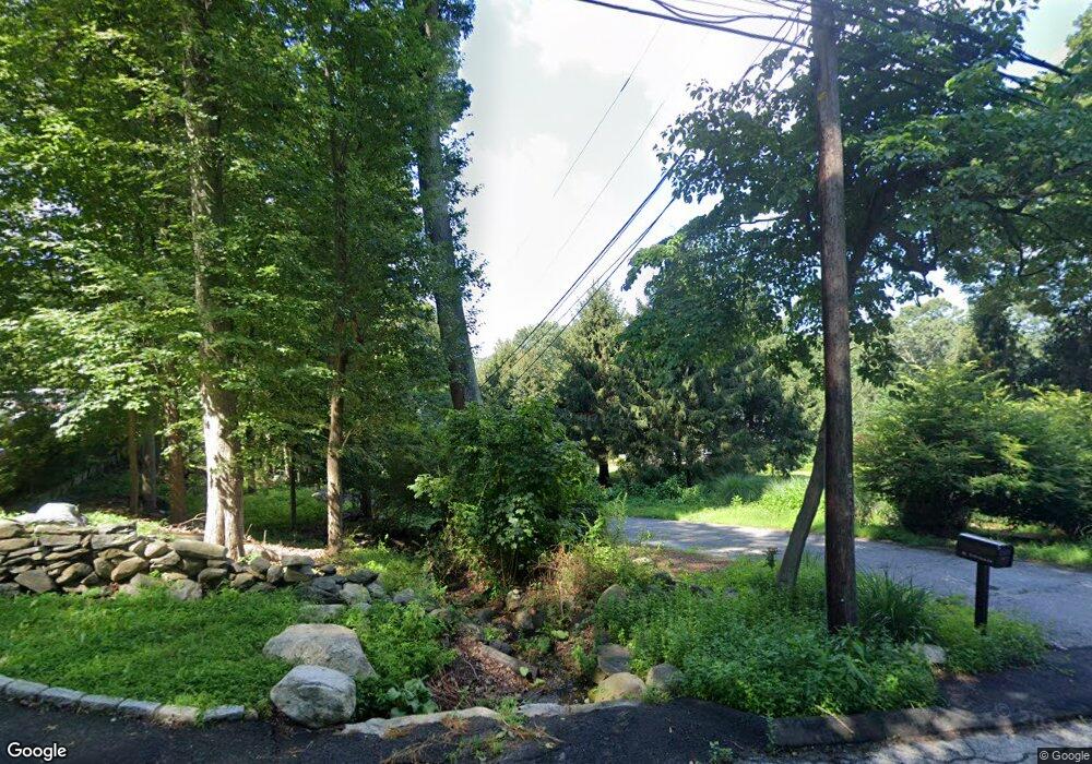 33 11 O Clock Rd, Weston, CT 06883 - photo 1