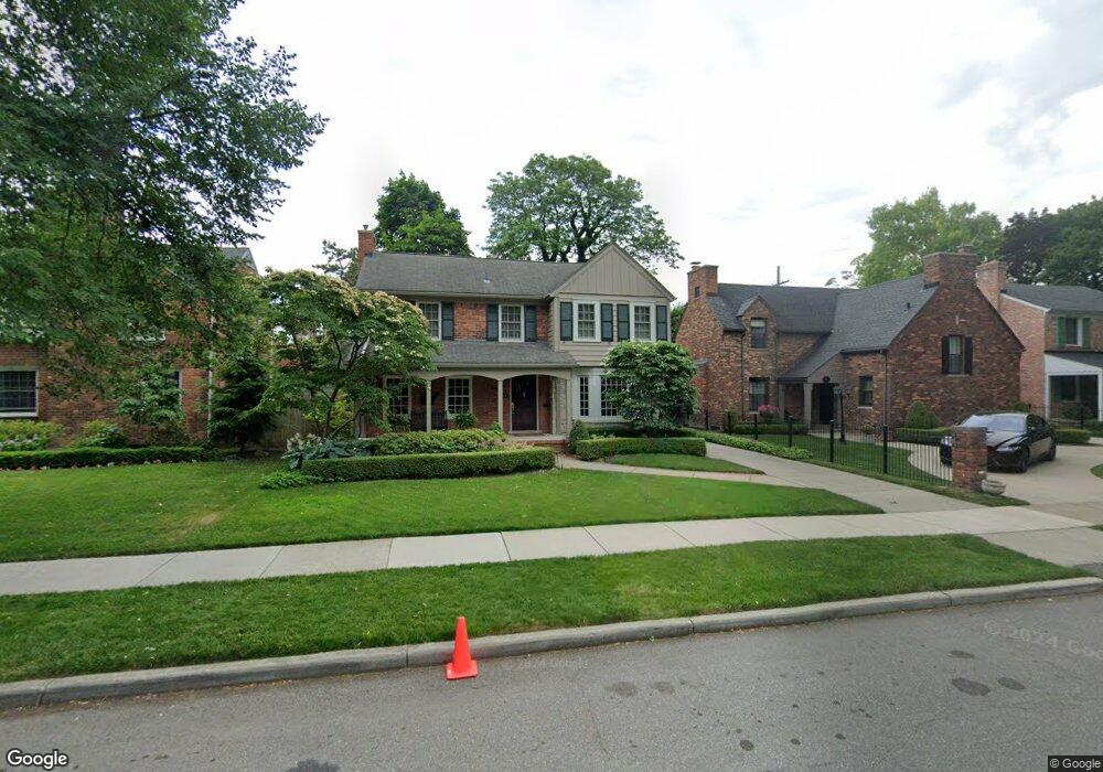 113 Meadow Ln, Grosse Pointe Farms, MI 48236 - photo 1