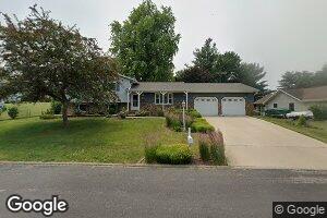 712 Curtis Ct, Eureka, IL 61530