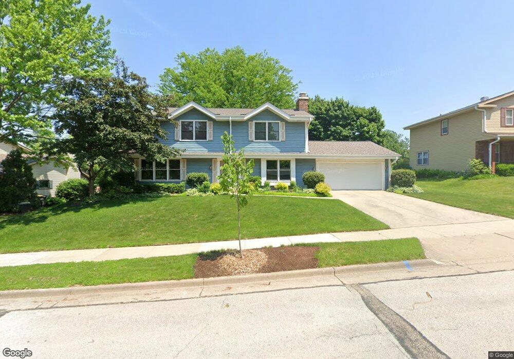 1927 Harvest Ln, Waukesha, WI 53186 - photo 1