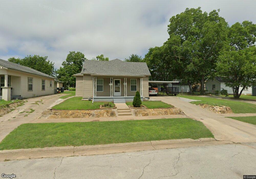 215 G St NE, Ardmore, OK 73401 - photo 1