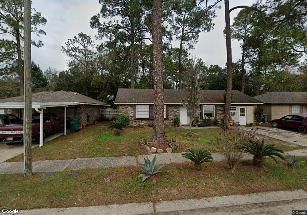 120 Foxbriar St, Slidell, LA 70461 - photo 1