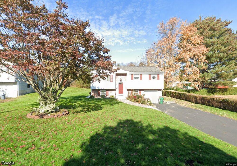 4 Cindy Ln, Bloomfield, CT 06002 - photo 1