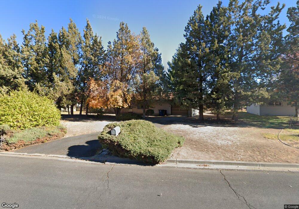 1806 SW Canyon Dr, Redmond, OR 97756 - photo 1