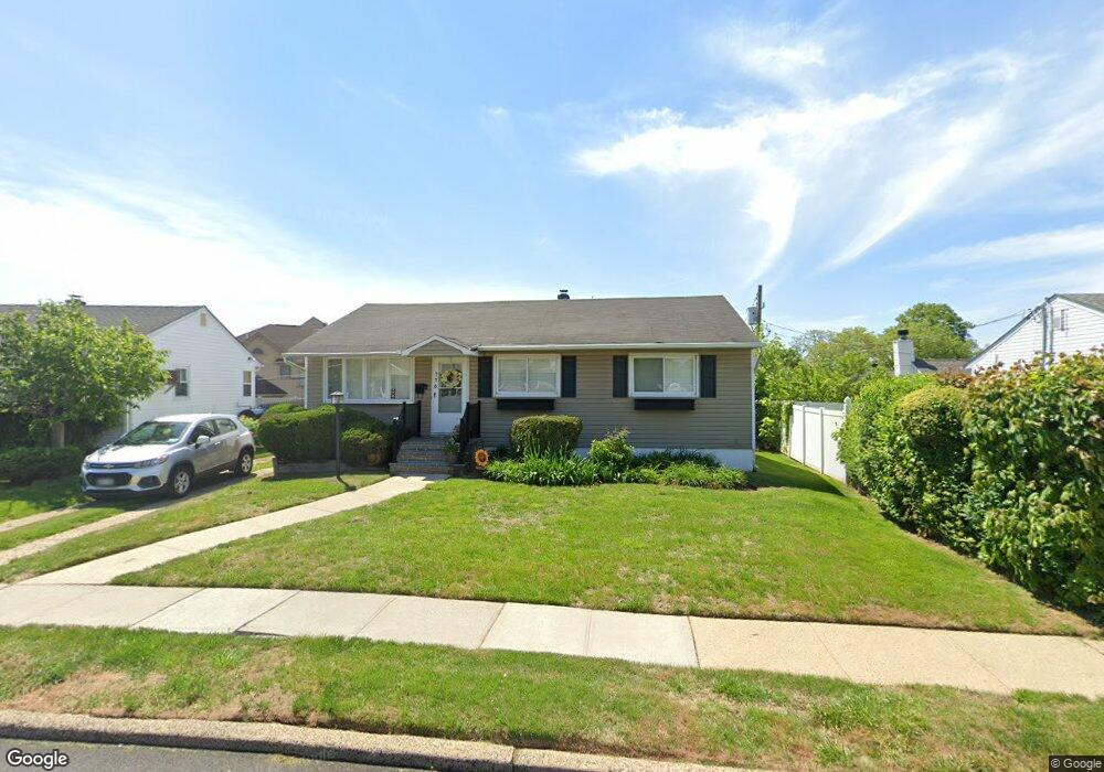 776 Carlyle Ave, Franklin Square, NY 11010 - photo 1