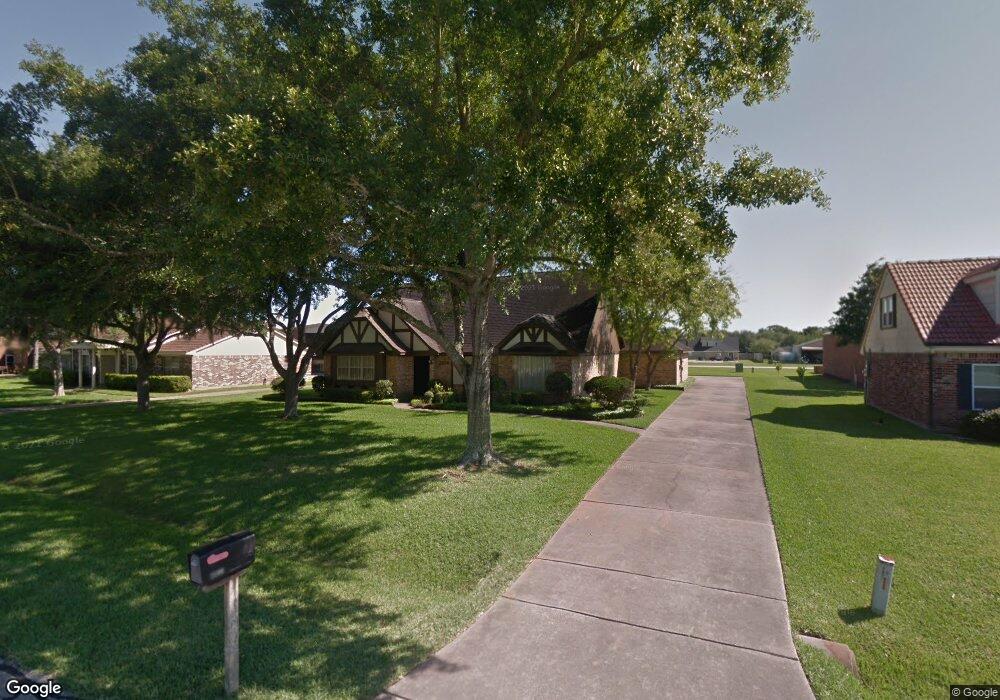 2108 Butler Dr, Friendswood, TX 77546 - photo 1