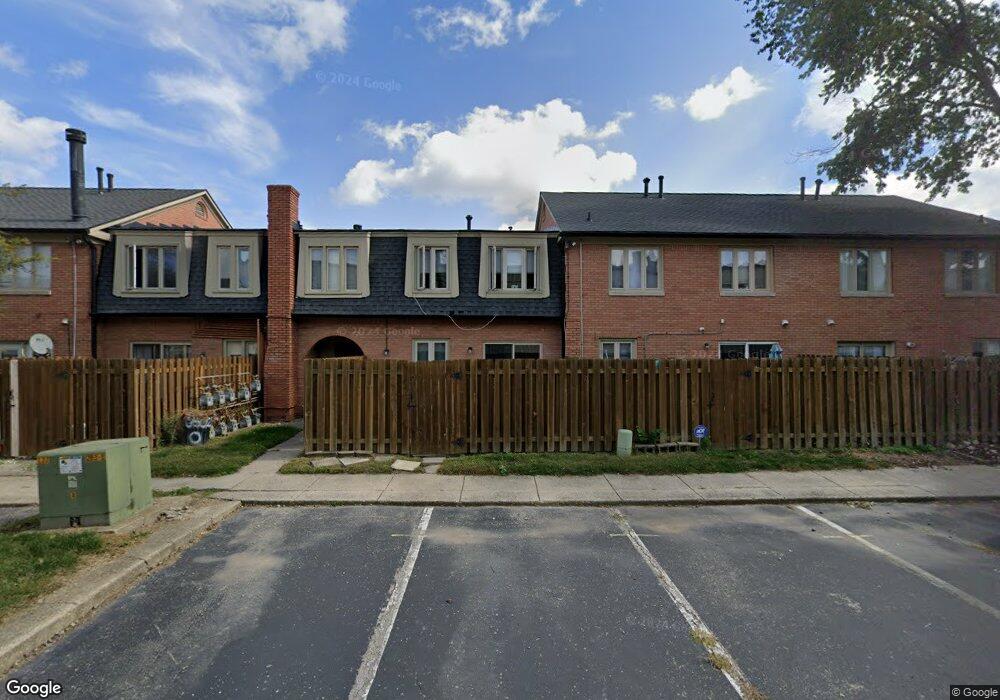 8518 Canterbury Square W unit B1/U 8518, Indianapolis, IN 46260 - photo 1