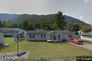 128 Virginia Ave, Smithers, WV 25186