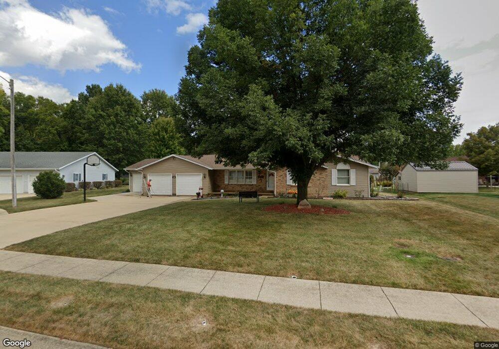 1608 Jack Ct, Effingham, IL 62401 - photo 1