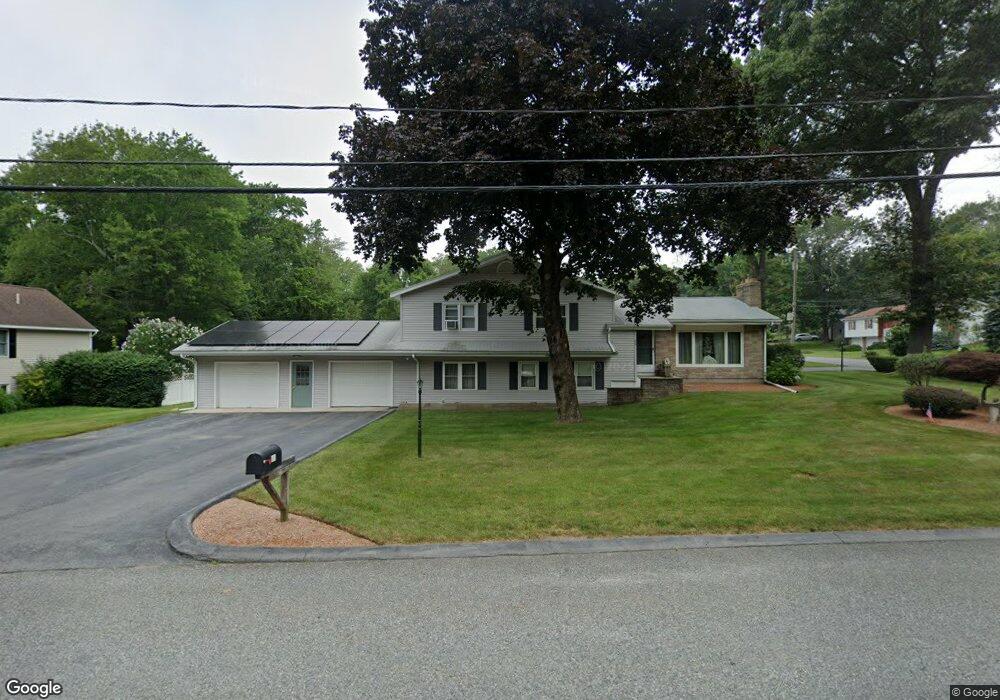 34 Forest View Dr, Cumberland, RI 02864 - photo 1