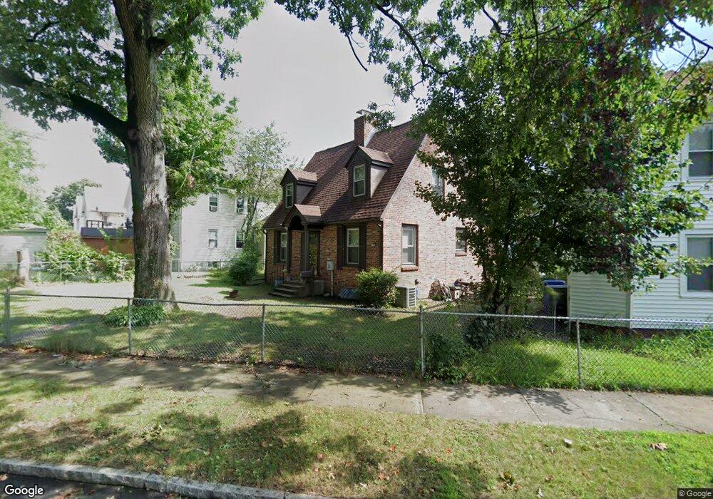 59 Wayne St, Springfield, MA 01118 - photo 1