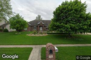 1611 Dakota Dr, Waterloo, IA 50701