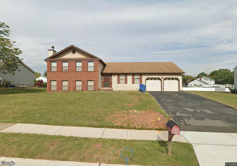 35 Sturbridge Dr E, Piscataway, NJ 08854 - photo 1