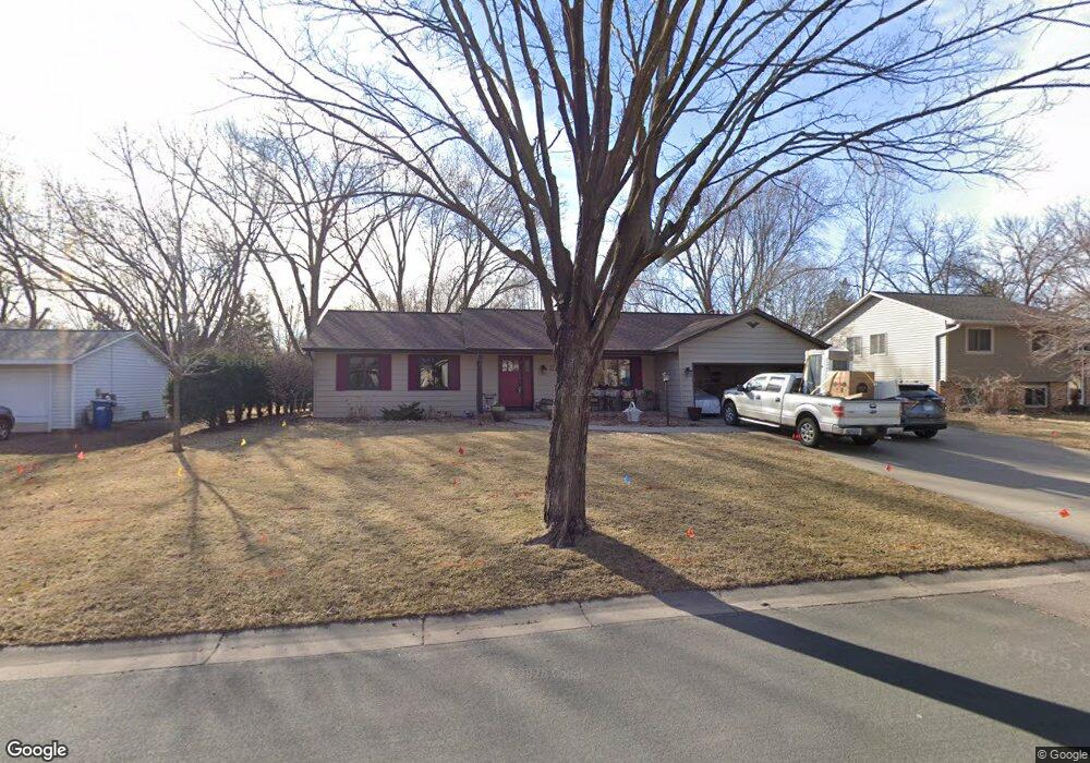 10205 Quaker Ln N, Maple Grove, MN 55369 - photo 1