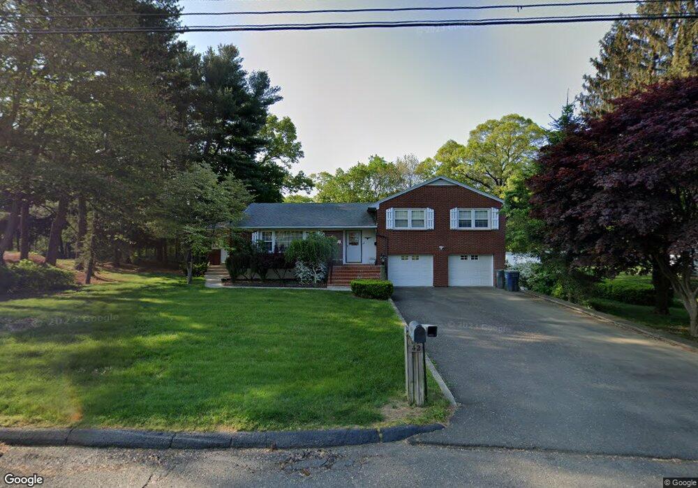 42 Rutlee Dr, Trumbull, CT 06611 - photo 1