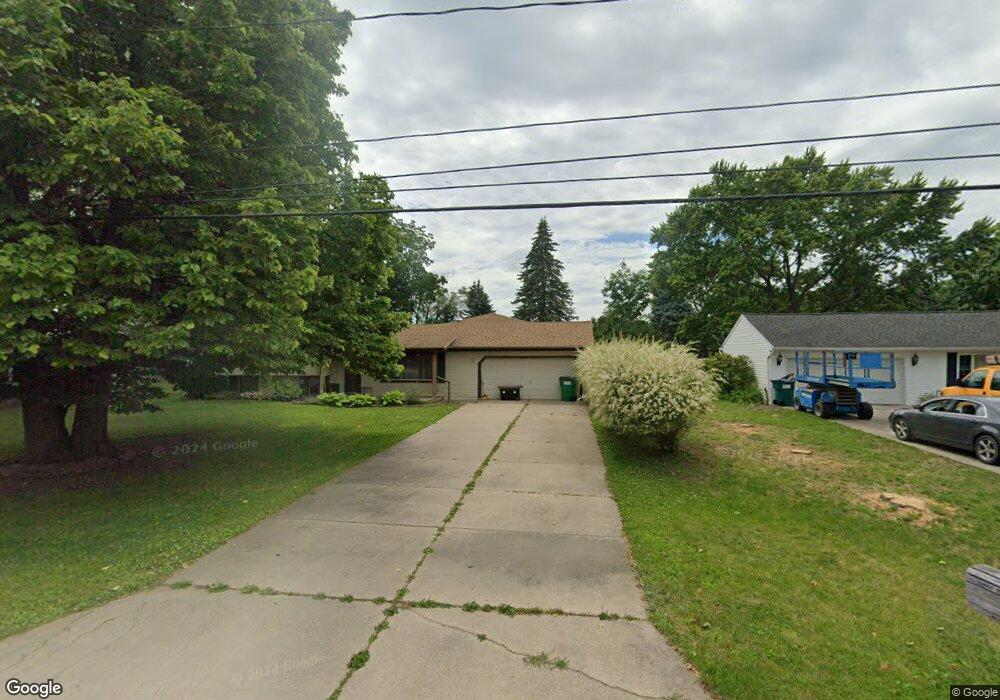 407 Elizabeth Dr, Owosso, MI 48867 - photo 1