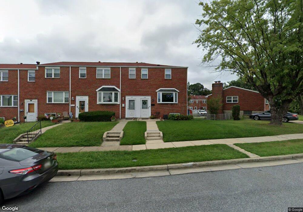 905 Regina Dr, Halethorpe, MD 21227 - photo 1