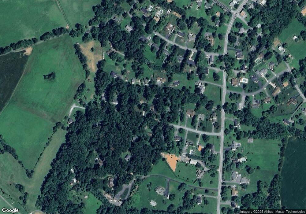 612 Trixsam Rd, Sykesville, MD 21784 - photo 1