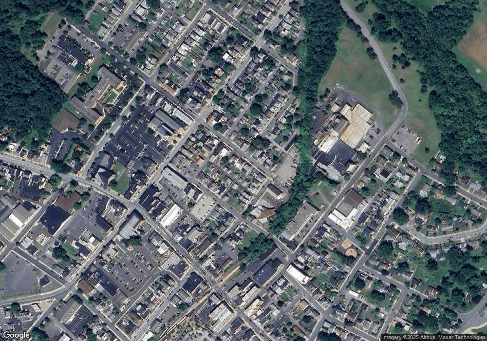 32 E 5th St, Boyertown, PA 19512 - photo 1