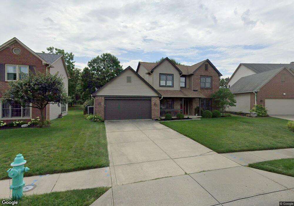 11085 Plum Hollow Cir, Fishers, IN 46037 - photo 1