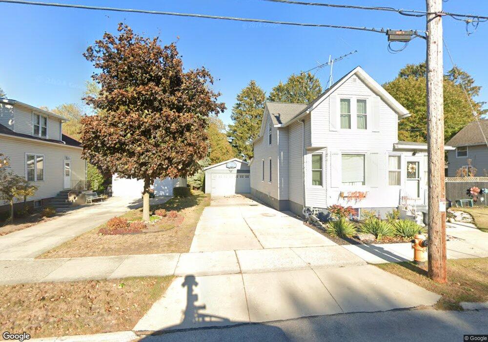 1421 Hawthorne Ave, Two Rivers, WI 54241 - photo 1