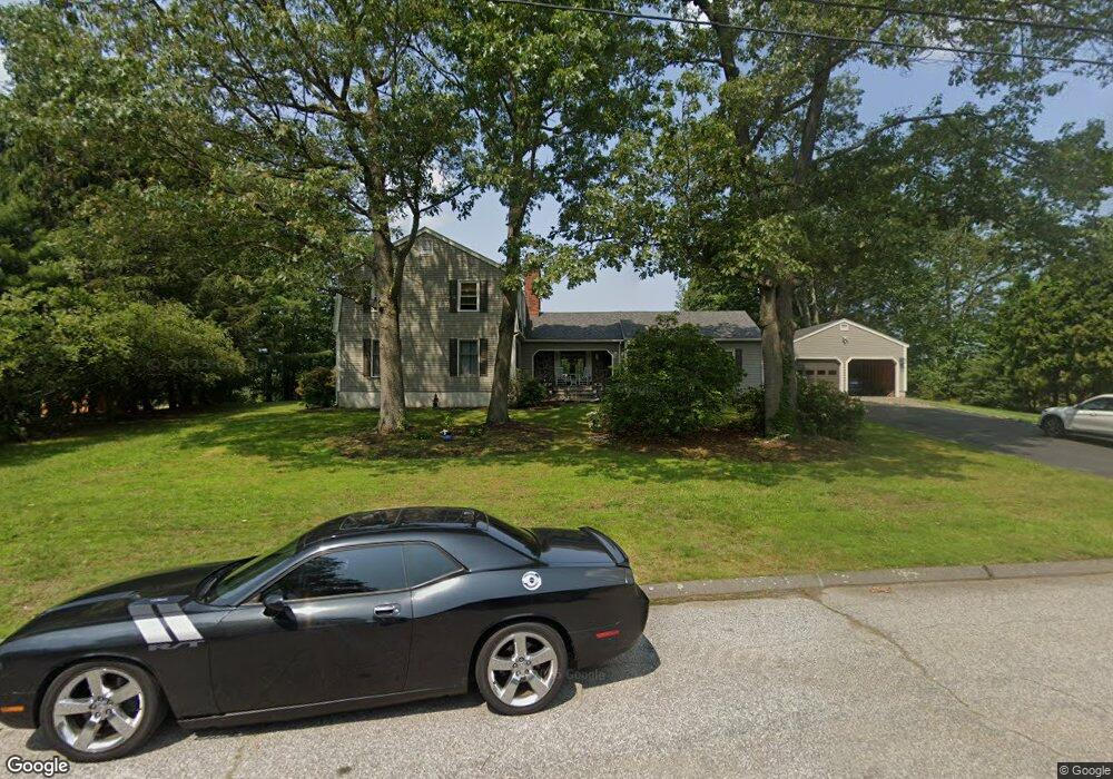 672 Cedar Grove, Orange, CT 06477 - photo 1