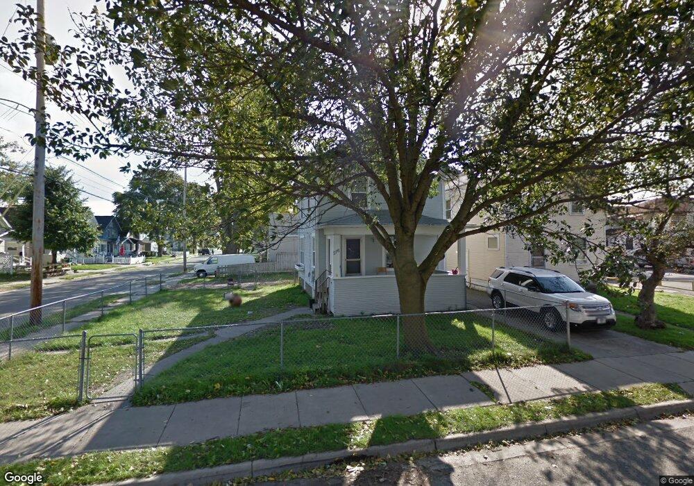 516 Isbell St, Lansing, MI 48910 - photo 1