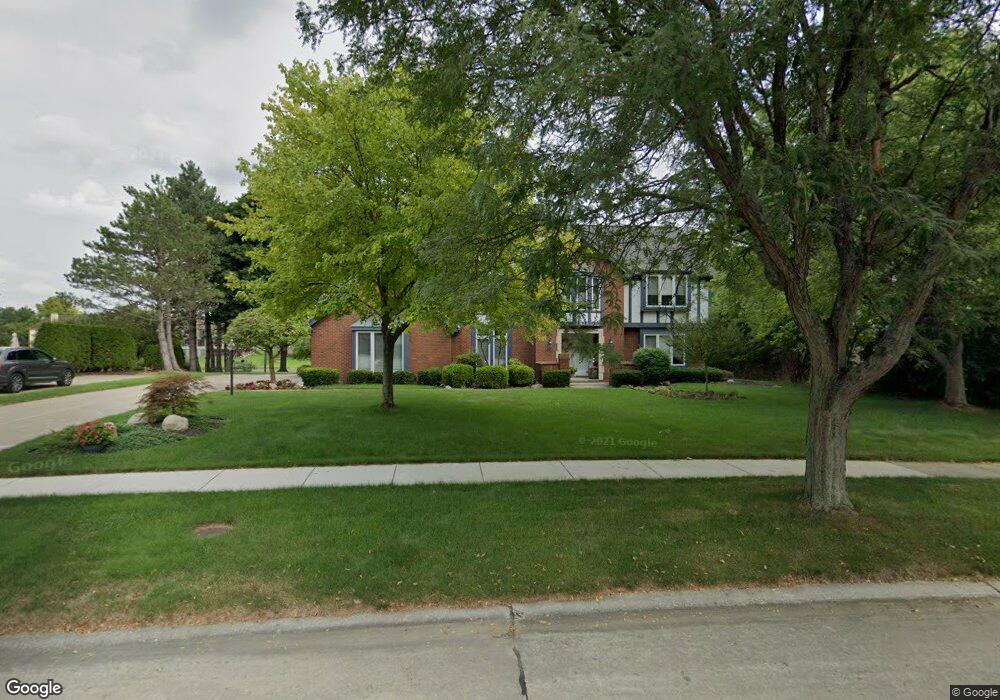 4836 Rivers Edge Dr, Troy, MI 48098 - photo 1