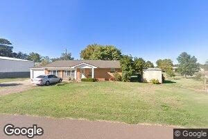 619 E Walk Ave, Canute, OK 73626