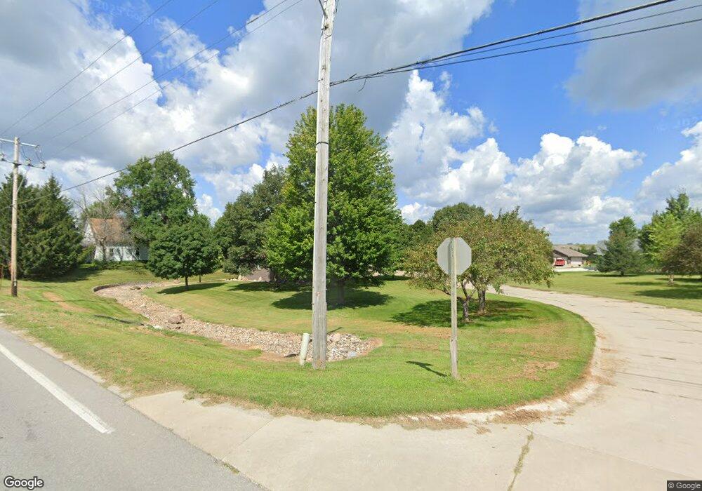 104 N 8th Ave, Sully, IA 50251 - photo 1