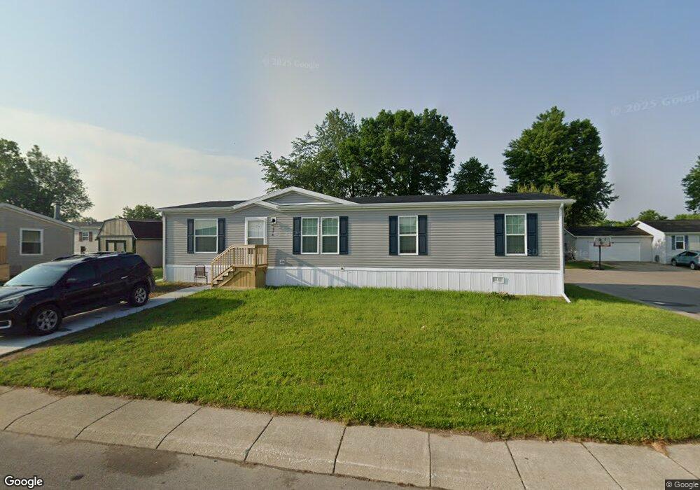 678 Red Pine Dr, Flint, MI 48506 - photo 1