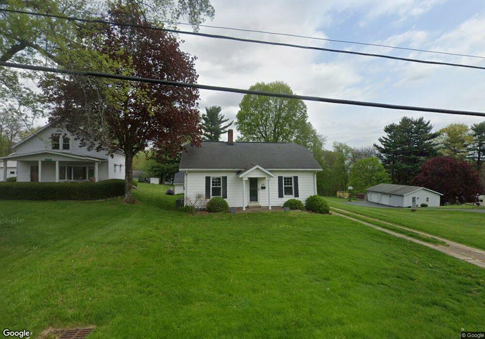 682 Hill St, Coshocton, OH 43812 - photo 1