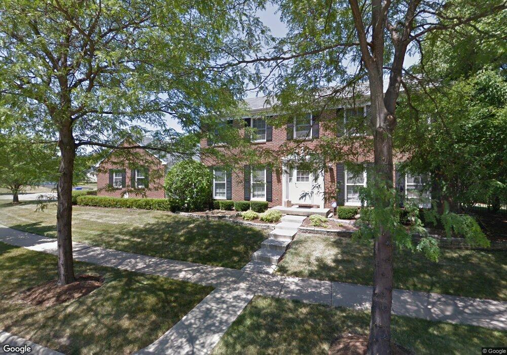 61 Venetian Way Cir, Wheaton, IL 60189 - photo 1