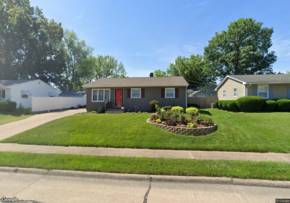 2311 W Dover Ct, Davenport, IA 52804 - photo 1