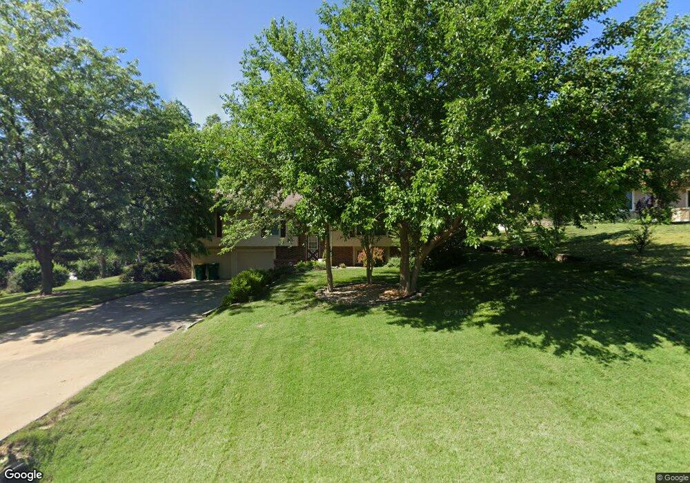 6860 SW 40th St, Topeka, KS 66610 - photo 1