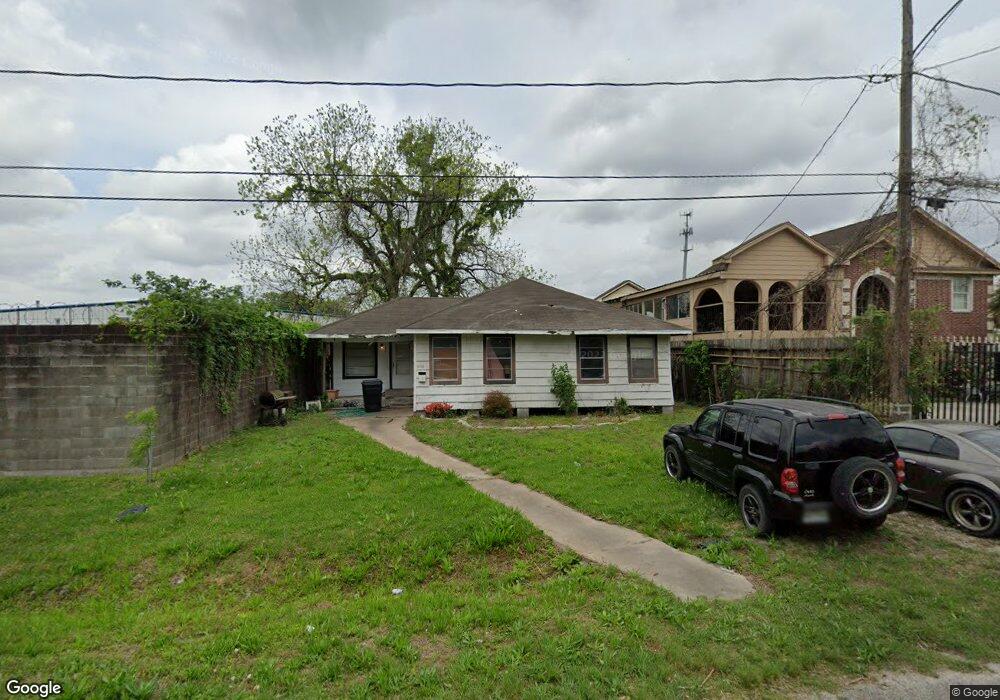 5703 Brackenridge St, Houston, TX 77026 - photo 1