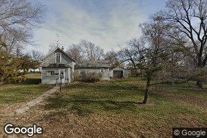 604 S 2nd Ave, Woonsocket, SD 57385