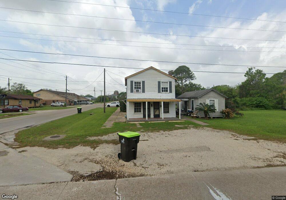 1520 Sycamore Ave, Bay City, TX 77414 - photo 1