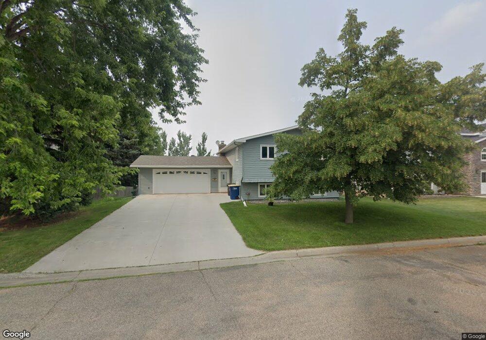 810 14th St SW, Jamestown, ND 58401 - photo 1